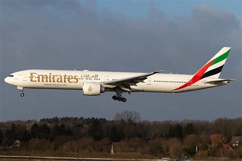 EK229 (UAE229) Emirates Flight Tracking and History .